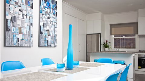 Phyl & May's Luxury Accommodation - Sydneys Hotel 4