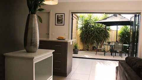 Acacia Villa - Sydneys Hotel 1