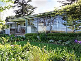 Away To Relax Massage Getaways At Welcome Springs B&B Retreat - Sydneys Hotel 3