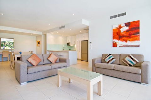 Akama Resort - Sydneys Hotel 1