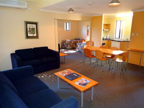 Amalfi Resort - Sydneys Hotel 0