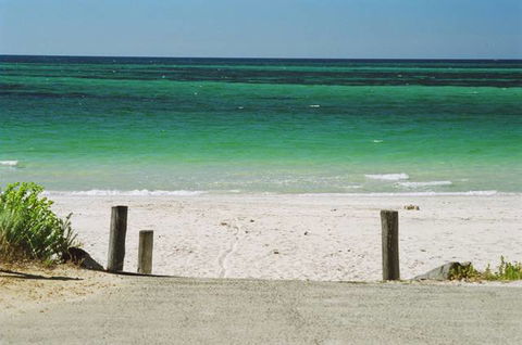Amblin Holiday Park - Sydneys Hotel 1