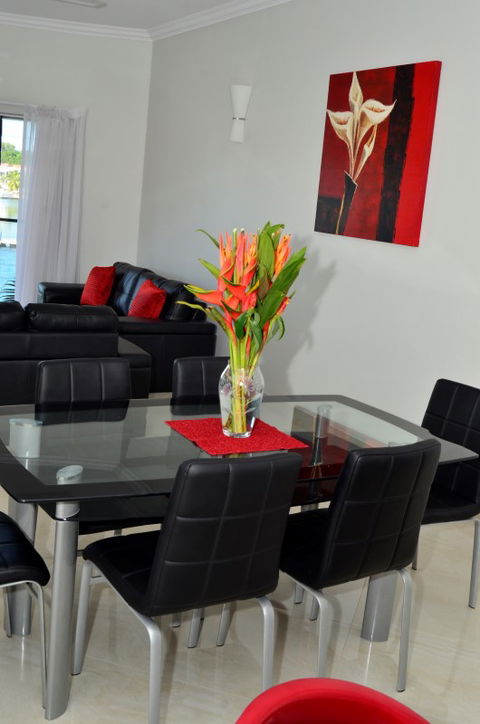 Apartment No 8 - Sydneys Hotel 2