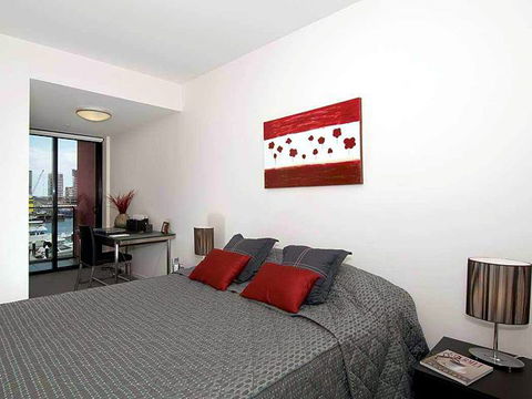 Apartments@Docklands - Sydneys Hotel 1