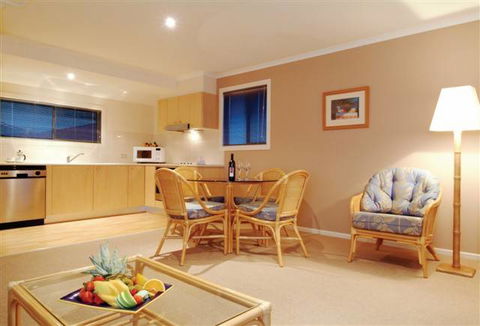 Aqualuna Beach Resort Coffs Harbour - Sydneys Hotel 4