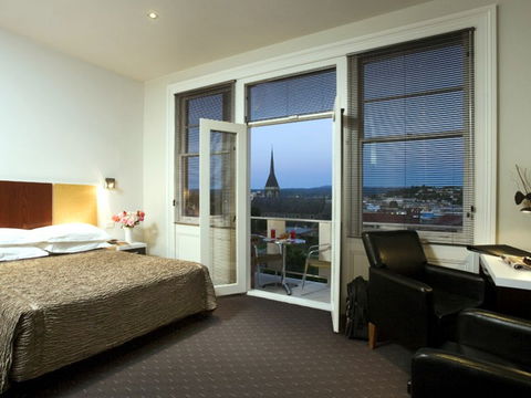 Auldington Hotel - Sydneys Hotel 0