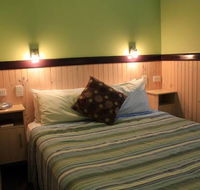 Aussie Outback Oasis Cabin  Van Village - Sydneys Hotel