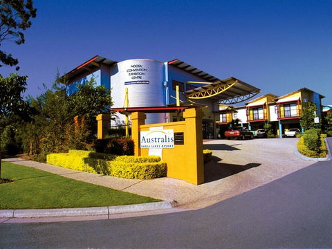 Australis Noosa Lakes - Sydneys Hotel 0