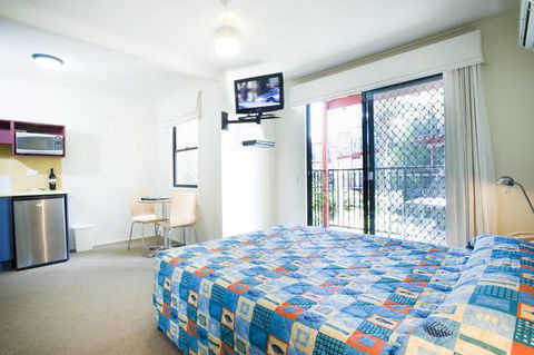 Australis Noosa Lakes - Sydneys Hotel 5
