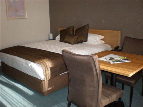BEST WESTERN Hospitality Inns Esperance - Sydneys Hotel 0