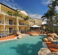 Cairns Queenslander Hotel  Apartments - Sydneys Hotel