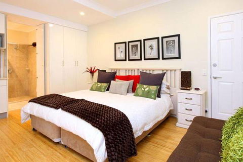 Chapel Woods Bed And Breakfast - Sydneys Hotel 2