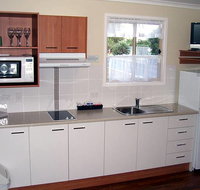 Fossickers Rest Tourist Park - Sydneys Hotel
