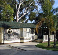 Highway 1 Caravan  Tourist Park