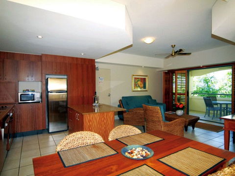 Portside Whitsunday - Sydneys Hotel 2