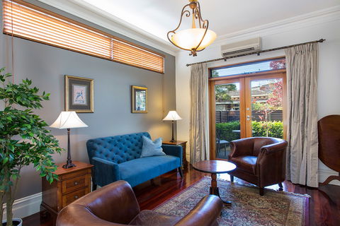 Prahran Village Guest House - Sydneys Hotel 3