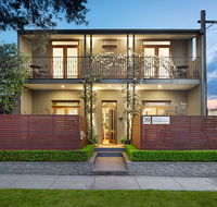 Prahran Village Guest House - Sydneys Hotel