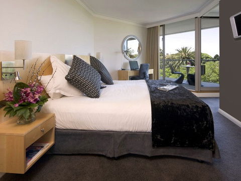 Pullman Quay Grand Sydney Harbour - Sydneys Hotel 0