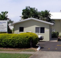 QCWA Holiday Units - Sydneys Hotel