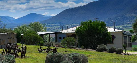 R On The Downs - Sydneys Hotel 2