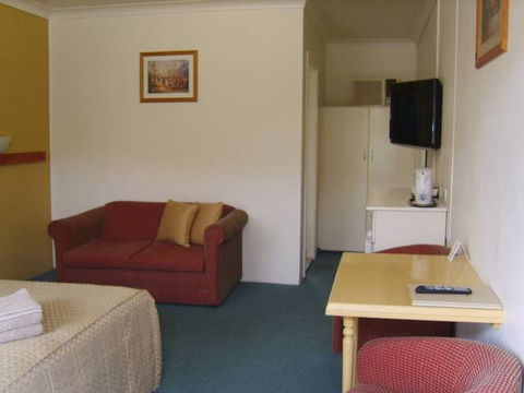 Valley View Motel - Sydneys Hotel 1