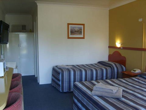 Valley View Motel - Sydneys Hotel 0