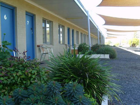 Valley View Motel - Sydneys Hotel 4