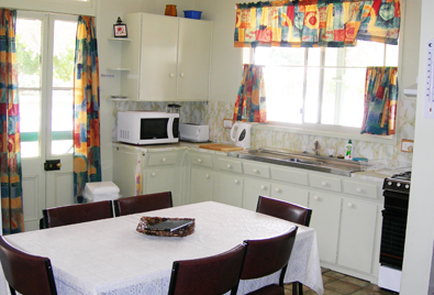 Woodies Cottage - Sydneys Hotel 1