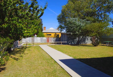 Woodies Cottage - Sydneys Hotel 8