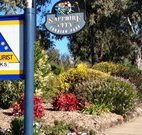 Sapphire City Caravan Park - Sydneys Hotel