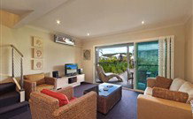 Pacific Blue 358 - Sydneys Hotel 0