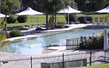 Pelican Escape 11 - Sydneys Hotel 3