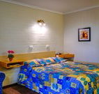 Country Roads Motor Inn - Sydneys Hotel