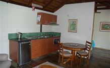 The Bushranger Hideaway - Sydneys Hotel 7
