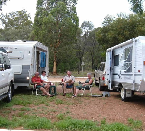 Peak Hill Caravan Park - Sydneys Hotel 4