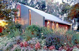 Clarendon Chalets - Sydneys Hotel 0