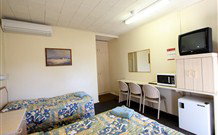Wattle Tree Motel - Cootamundra - Sydneys Hotel 0