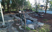 Ambleside Bed And Breakfast Cabins - Sydneys Hotel 3