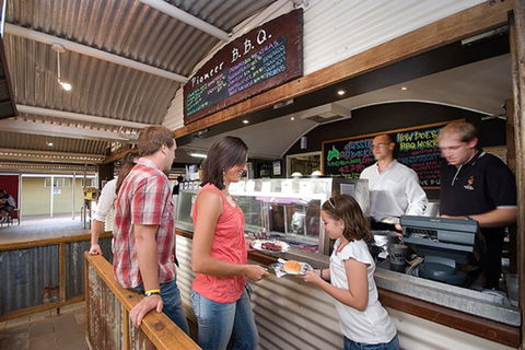 Ayers Rock - Outback Pioneer Lodge - Sydneys Hotel 5
