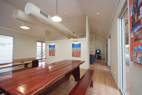Ayers Rock - Outback Pioneer Lodge - Sydneys Hotel 6