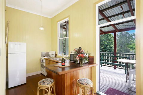 Noosa Avalon Farm Cottages - Sydneys Hotel 15