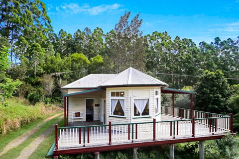 Noosa Avalon Farm Cottages - Sydneys Hotel 17