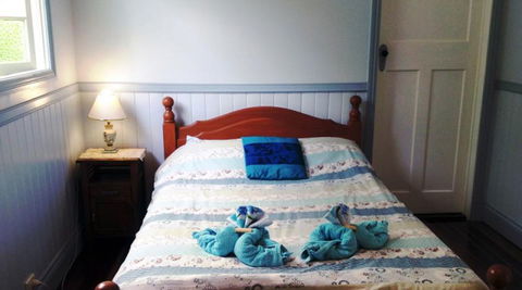 Noosa Avalon Farm Cottages - Sydneys Hotel 8