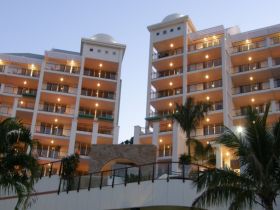 At Blue Horizon Resort - Sydneys Hotel 0