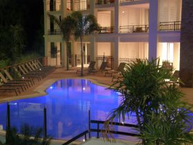 At Blue Horizon Resort - Sydneys Hotel 1