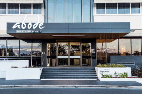 Abode Woden - Sydneys Hotel 6