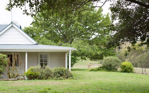 Ashgrove House: Farm Club Australia - Sydneys Hotel 0