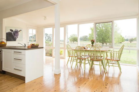 Ashgrove House: Farm Club Australia - Sydneys Hotel 1