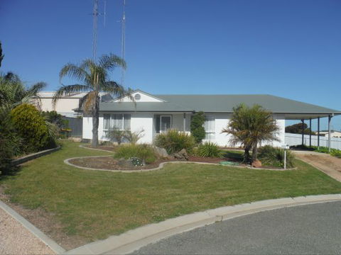 Alilly - Sydneys Hotel 0