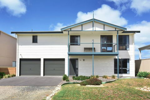Ambergris - Sydneys Hotel 0